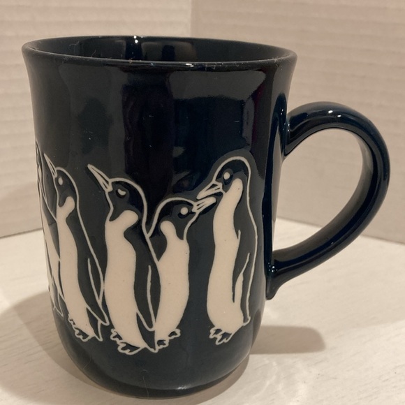 Otagiri Embossed Penguin Mug Cup Blue and White 10oz - Picture 2 of 9
